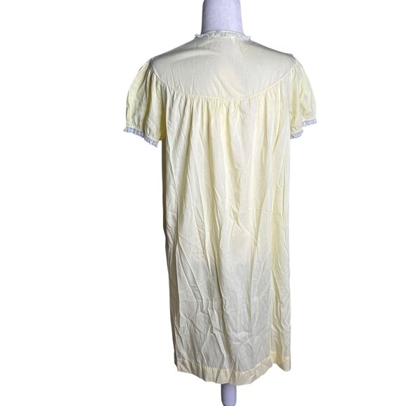 Barbizon Yellow Nightgown Lace Trim Medium Button Front Lightweight Embroidery - Picture 3 of 5